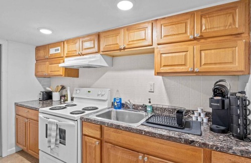 South Burlington Apartment | Sweet & Cozy Studio Apartment