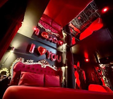 Villeneuve-le-Roi House | SWEET DREAMS Love room & Spa