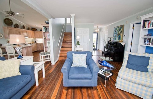 Pine Knoll Shores House | Sweet Dreams, Oceanfront Home in Pine Knoll Shores, NC!