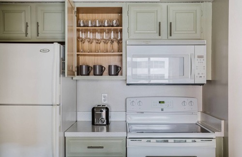 Connecticut Ave - K Street Apartment | Sweet Foggy Bottom 1BR w/Gym & A/C, near GWU & Groceries, by Blueground