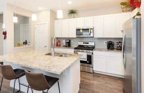 Gateway House | Sweet Home at DIA