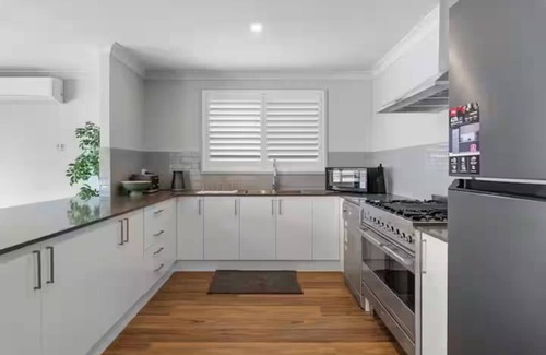 Charmhaven House | Sweet Home- Kayak-Pool-Waterfront Paradise