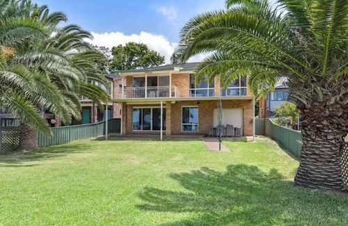 Charmhaven House | Sweet Home- Kayak-Pool-Waterfront Paradise