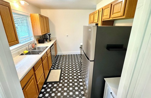 Knoxville House | Sweet Home Knoxville - 7 min. to UTK Stadium & Downtown