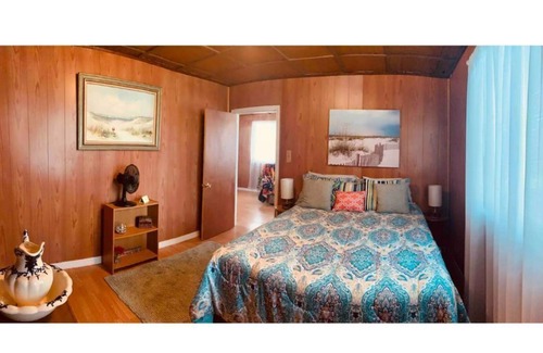 Ocean City Apartment | SWEET ISLAND BUNGALOW FALL IS FABULOUS In Ocean City 4.5 mi from the beach.