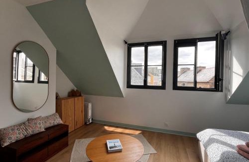 Le Conquet House | Sweet Leon - grande chambre baignoire vue mer