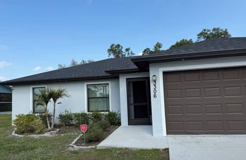 Lehigh Acres House | Sweet night