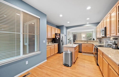 Commerce City House | Sweet open home ready for a family to enjoy