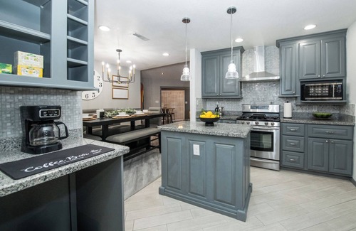 Biggs Field House | Sweet Paradise