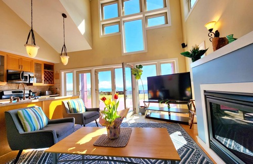Whatcom County House | Sweet Point on South Beach
