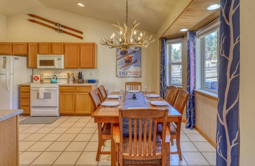 Twin Creek Village House | Sweet Retreat: Bright Home with Sunroom, Fireplace, Fenced Yard, Mountain Views, Near Hot Springs