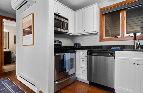 Leland Condo | Sweet Retreat Summary