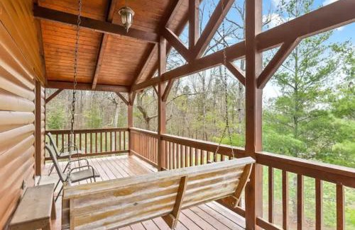 Trenton House | Sweet Seclusion at Cabins in the Clouds