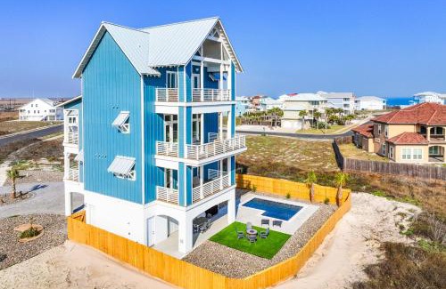 Port Aransas House | Sweet Serenity with Ocean Views