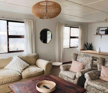 Wavecrest House | Sweet & Simple Beach Cottage
