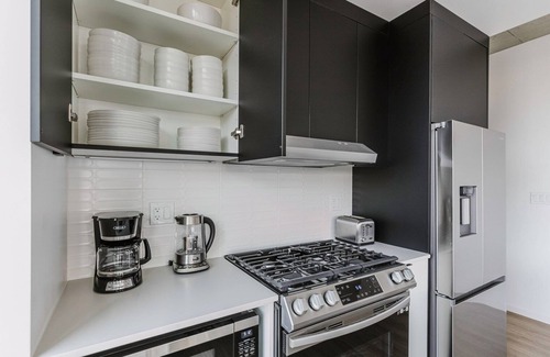West Loop Apartment | Sweet West Loop 2BR w/Rooftop, Spa, Pool & Gym, by Blueground