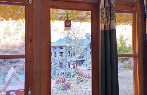 Banjar House | Sweetest Homestay in Tirthan Valley