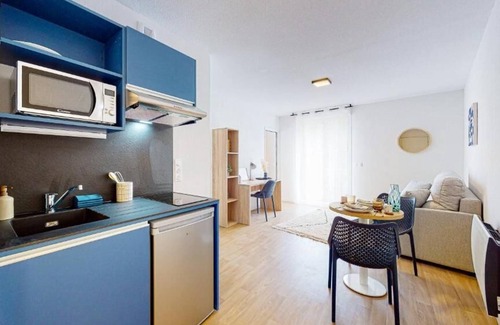 Gradignan Hotel | Sweetly I-Art Gradignan - Bordeaux Sud