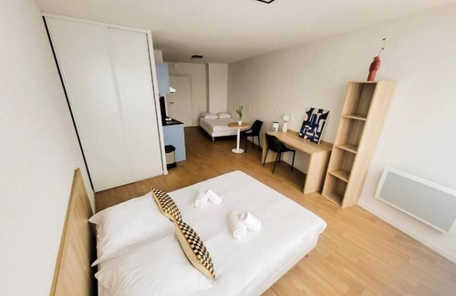 Gradignan Hotel | Sweetly I-Art Gradignan - Bordeaux Sud