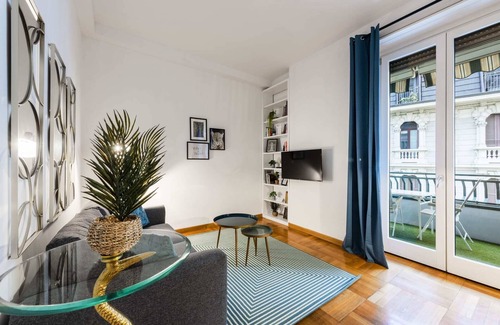 Porta Tenaglia Apartment | Sweett | Biancamano - One Bedroom Apartment, Sleeps 4