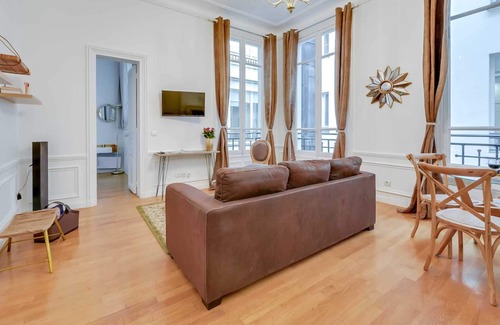 Faubourg-du-Roule Apartment | Sweett | Champs-Elysees I