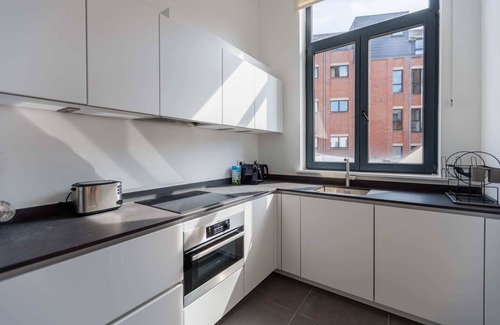 Lower Town Apartment | Sweett | Chartreux III