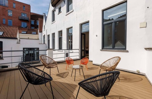 Lower Town Apartment | Sweett | Chartreux III