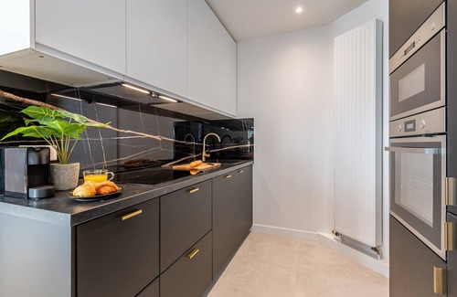 Paris City Center Apartment | Sweett | Place Dauphine
