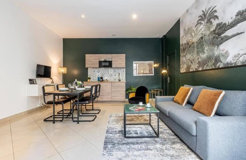 Faubourg-du-Roule Apartment | Sweett | Ponthieu IV