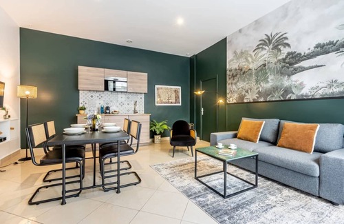 Faubourg-du-Roule Apartment | Sweett | Ponthieu IV