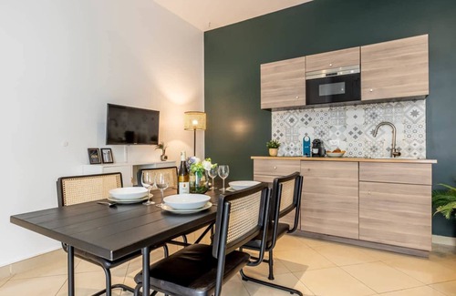 Faubourg-du-Roule Apartment | Sweett | Ponthieu IV