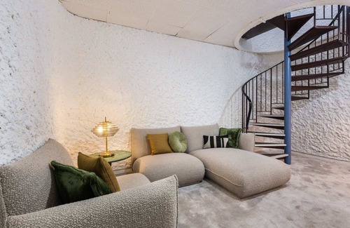 Faubourg-du-Roule Apartment | Sweett | Wagram X - Two Bedroom Apartment, Sleeps 4