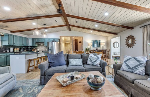 Hayesville House | 'Sweetwater Bluff' Home On The Hiawassee w/Views!