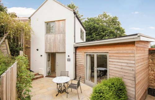 Norwich House | Swift Host The Folly