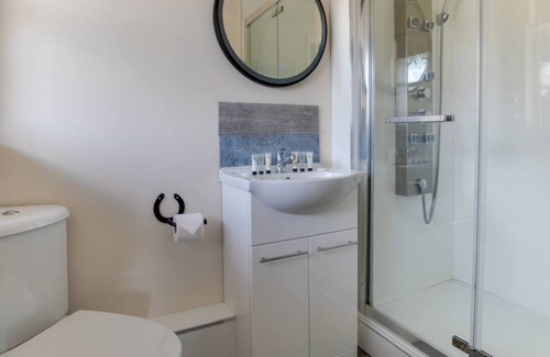 Etchinghill House | Swift in the beautiful Ashford
