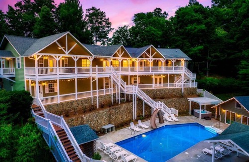 Morganton House | Swim All Year! Waterslide, Sleeps 26, Mtn View
