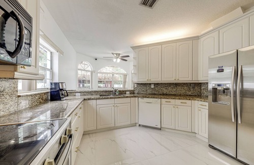 Pompano Beach House | Swim, Barbecue & Game: Home 4 Mi to Pompano Beach!