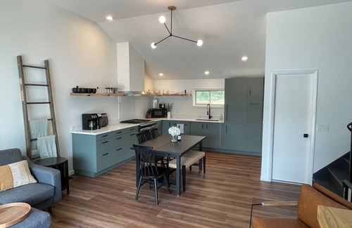 Dundee House | Swim, Sip, and Stay Awhile at this Beautiful Keuka Lake Retreat!