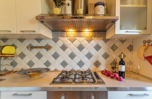 Volterra Apartment | Swimming Pool, 5 Minutes to Volterra Center, 4 Sleeps