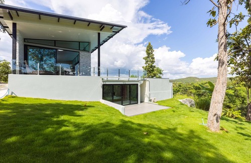 Hang Dong House | Swimming pool along the terrace, panoramic view surrounded by nature
