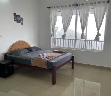 Vagamon Hotel | SWIMMING POoL RESORT