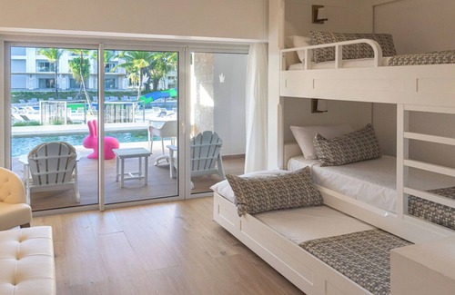 Bavaro Hotel | Swimout Family Junior Suite at Princess Family Club Bavaro! All Inclusive!