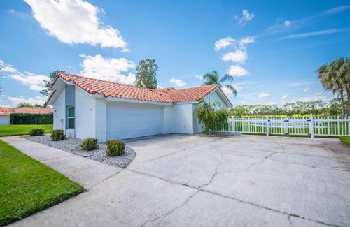 Clermont House | SWISS 14 - Lake Stephanie