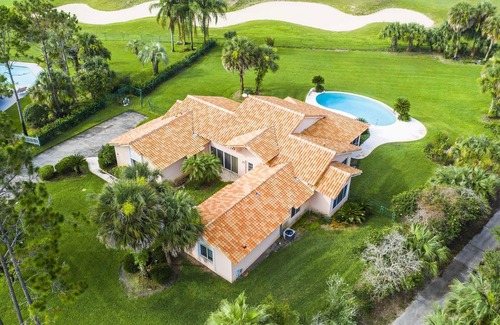 Groveland House | SWISS 30 - Golf Course