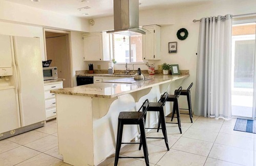 Santa Clara House | Swiss Corner Cottage * Private-Heated Indoor Pool