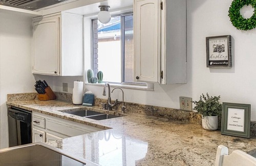 Santa Clara House | Swiss Corner Cottage * Private-Heated Indoor Pool
