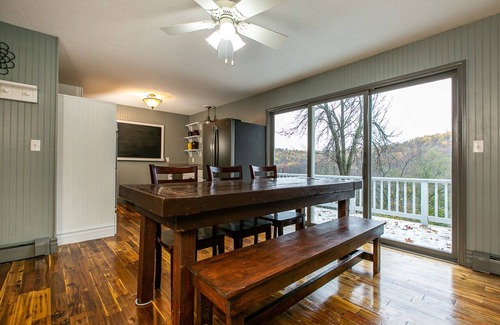 Table Mound House | Swiss Valley Getaway - Dubuque/Tri-State Area
