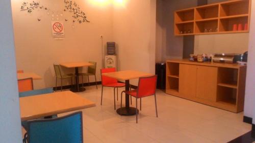 Siwalankerto Hotel | SWK 95 Hotel