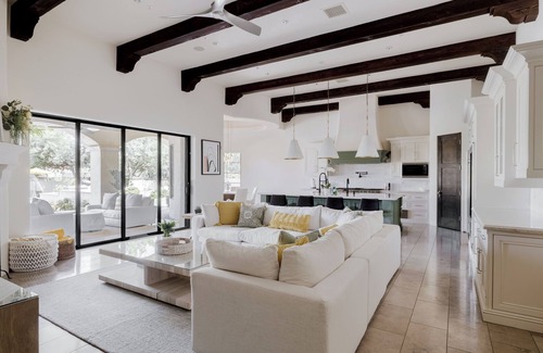 Stoneview House | SWSS Casa Consola: Retreat 9 Beds | Pool Hot Tub Putting Green Office Game Room Ping Pong
