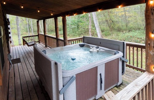 Rockbridge Cabin | Sycamore - Hosted by The Chalets